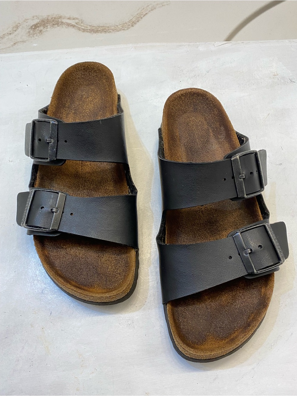 Birkenstock Arizona Size 37, Ladies Size 7, Men Size 4 good condition